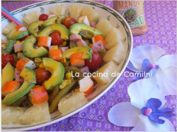 Ensalada tropical con salsa de mango (La cocina de Camilni) Ensalada tropical con salsa de mango (La cocina de Camilni)