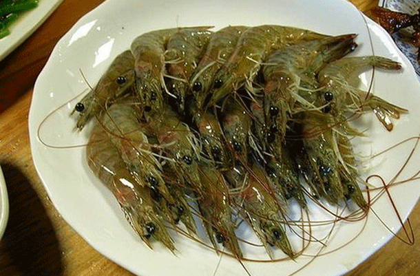 อาหารแปลกทีสุดในโลก กุ้งแช่เหล้า (Drunken Shrimp)