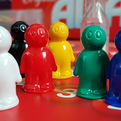 ALIAS game review little meeple counters in 6 colours