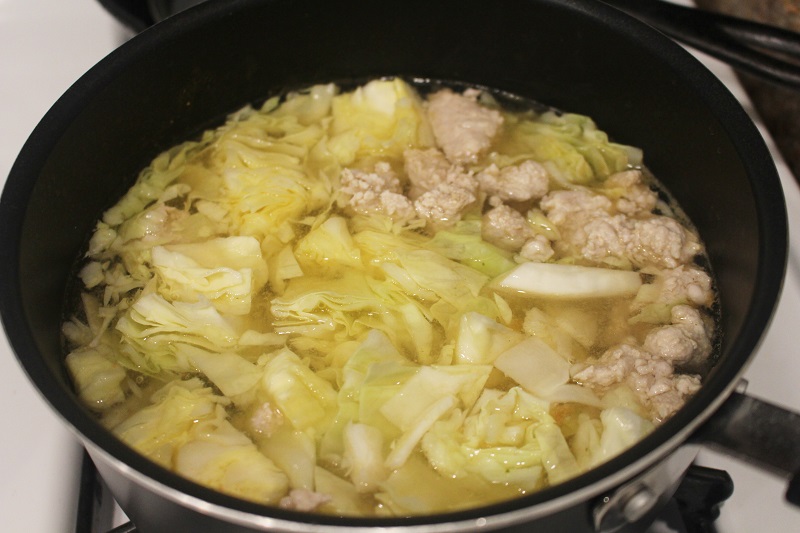 How to Cook Pork and Cabbage Umami Nabe It has grown on me!