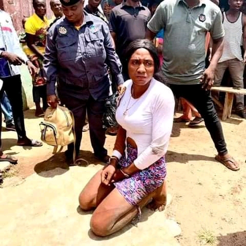 Video: man who disguised as a woman was arrested in Kogi state and handover to Army because of this.