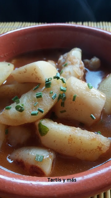 Sepia rehogada con patatas - Tartis y más