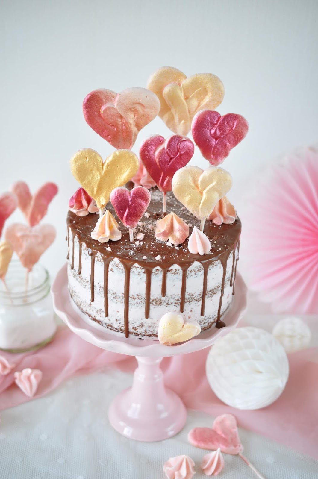 Caketime by Tamaris: Brownie- Kirsch Torte mit Baiser- Herzen