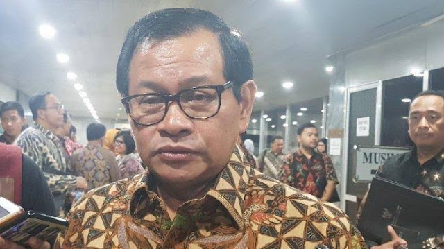 Syahganda: Pramono Anung Dulu Mahasiswa Radikal, Kenapa Kini Tega Lihat Mahasiswa Dianiaya? Syahganda: Pramono Anung Dulu Mahasiswa Radikal, Kenapa Kini Tega Lihat Mahasiswa Dianiaya?
