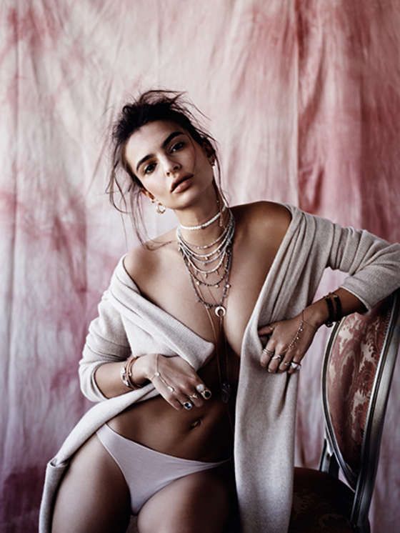 Emily Ratajkowski bares curves for jewellery campaign
