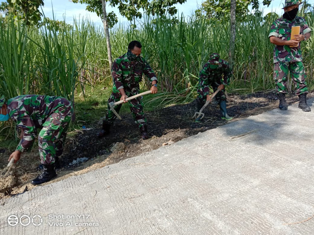 Warga Ngaleh Mulai Rasakan Manfaat TMMD Warga Ngaleh Mulai Rasakan Manfaat TMMD