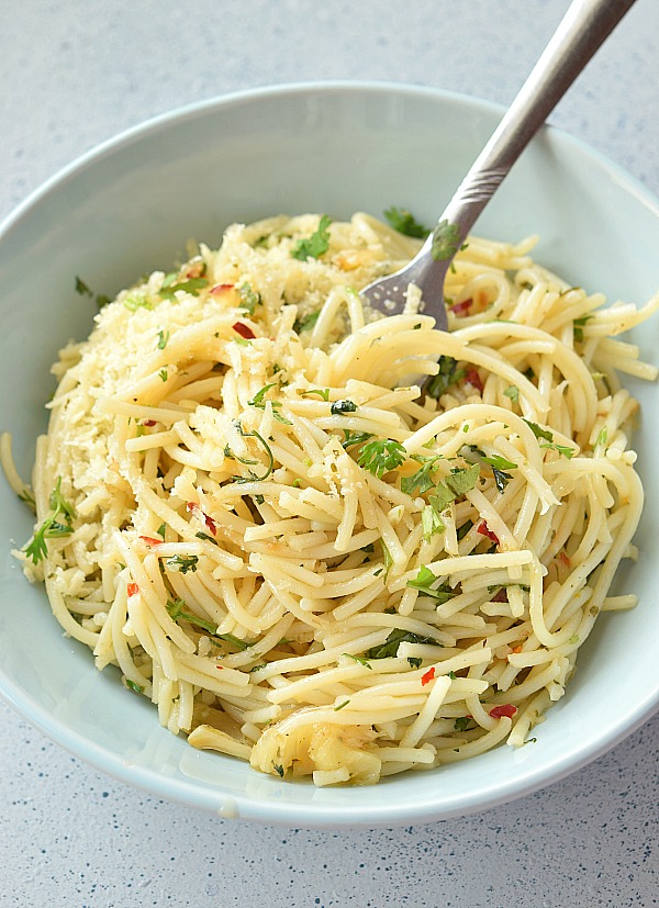 Spaghetti Aglio e Olio Savory Bites Recipes A Food Blog with Quick
