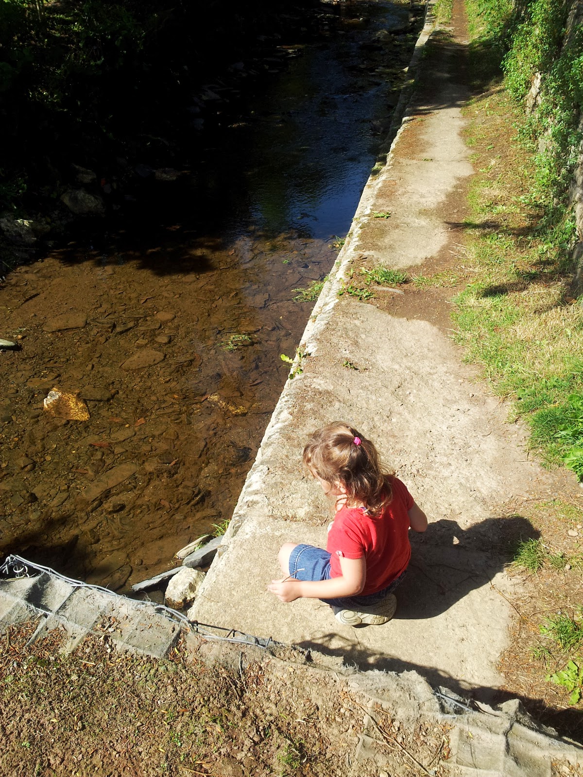 , A Beautiful Day at Nevern and Newport, Pembrokeshire  #CountryKids