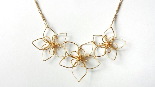Triple Wire Flower Necklace Tutorial / The Beading Gem