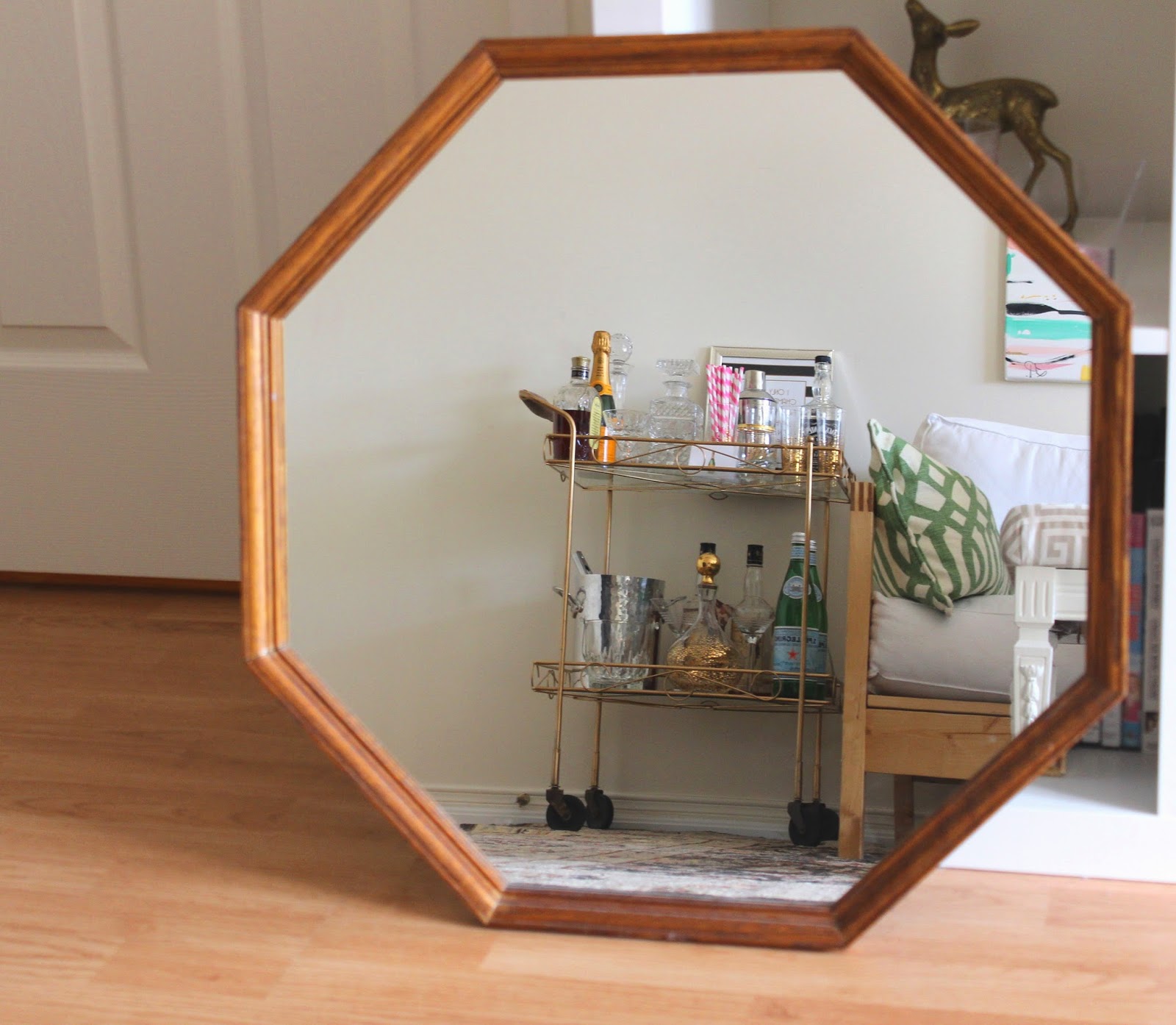 Octagonal Mirrors Home Design Minimalist Living Room