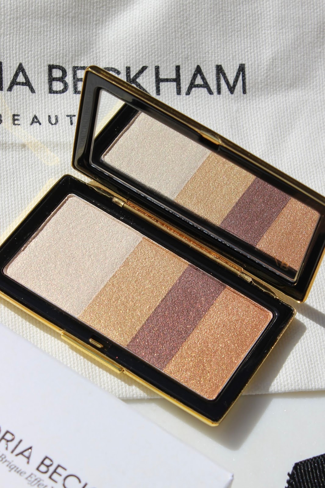 Victoria Beckham Beauty Smoky Eye Brick in Silk | Review & Swatches