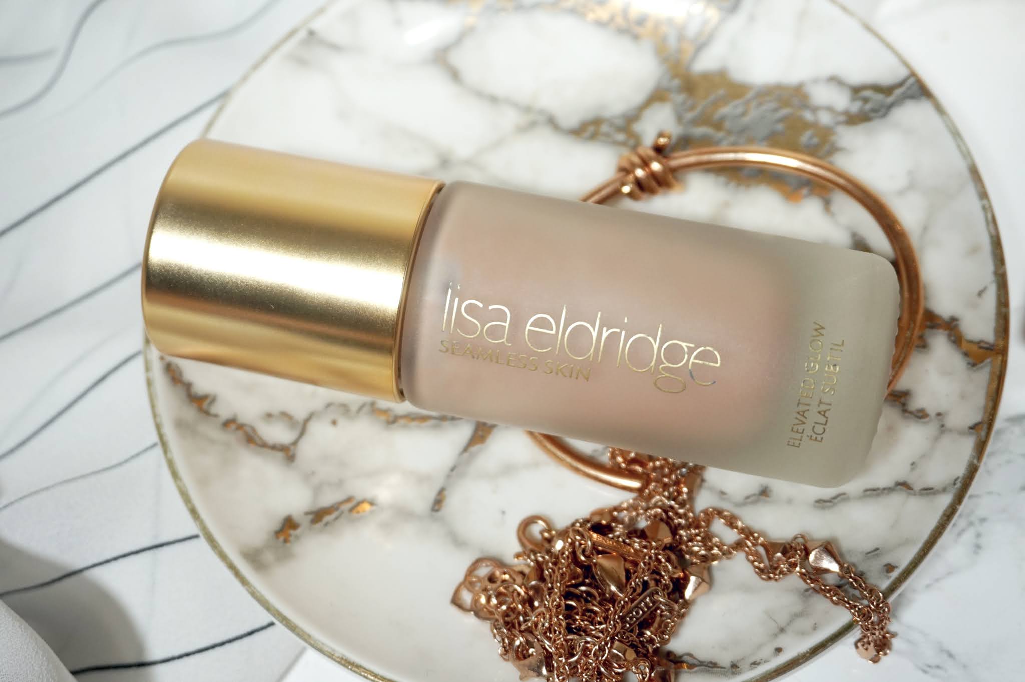  Review Lisa Eldridge Elevated Glow Highlighter PRETTY IS MY