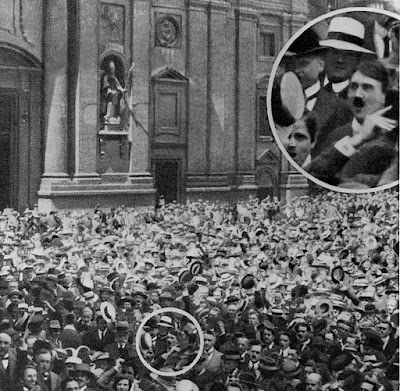Hitler odeonplatz allo scoppio della prima guerra mondiale