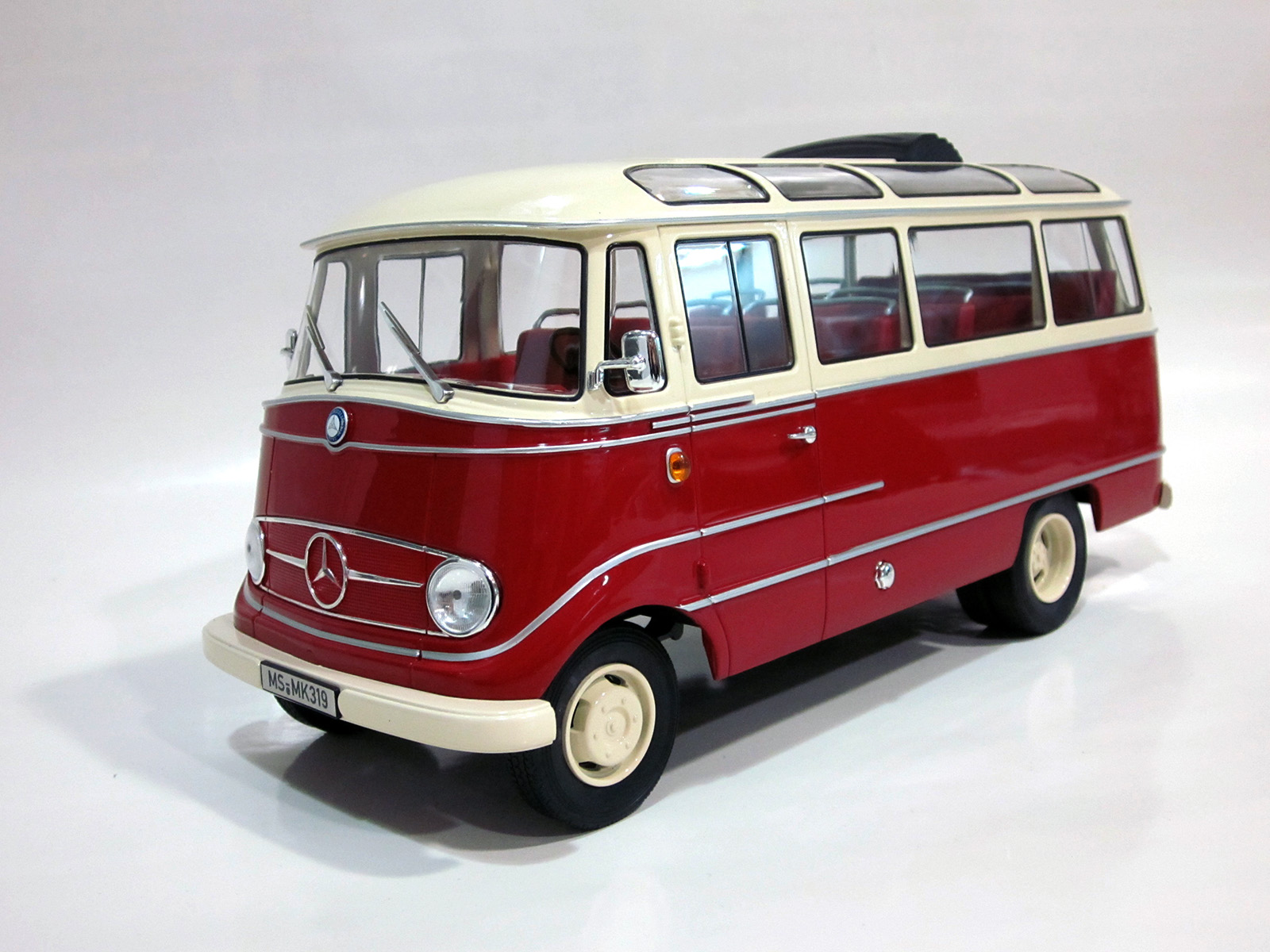 Mercedes-Benz O319 '60 - Norev