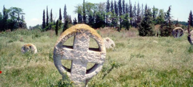 Οι πεταμένοι κέλτικοι σταυροί -Το νεκροταφείο των Βογόμιλων στη Θεσσαλονίκη