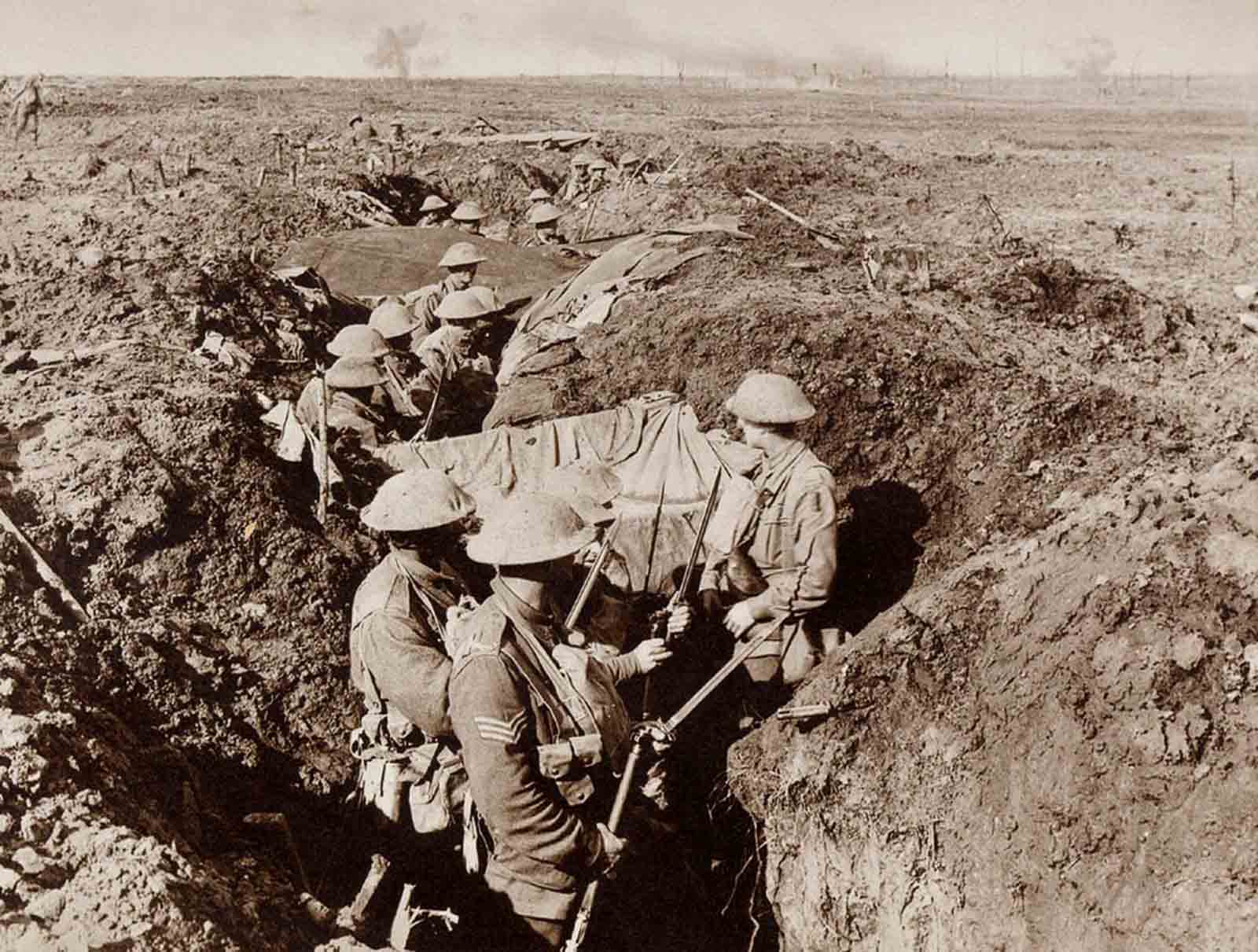 Western front photographs frank hurley