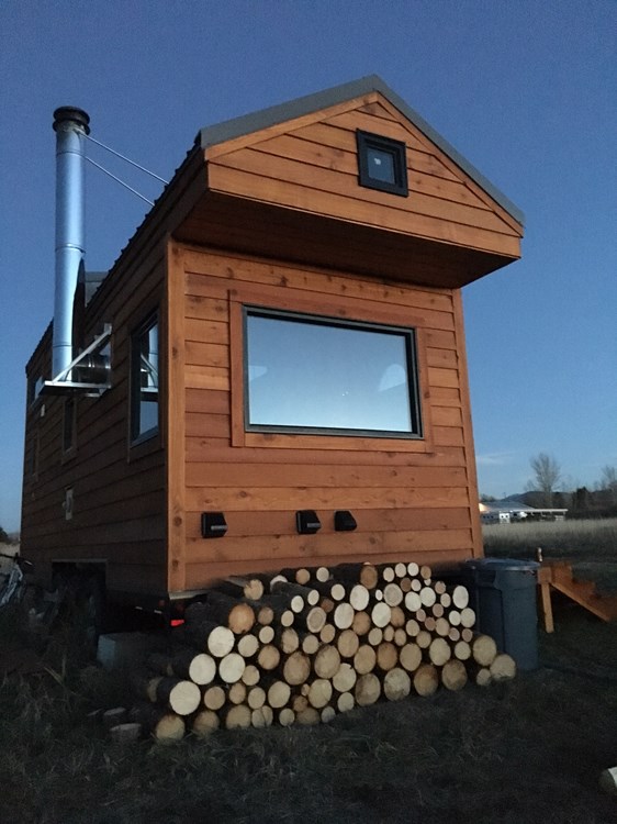 Bozeman Tiny House (280 Sq Ft) [ TINY HOUSE TOWN ]