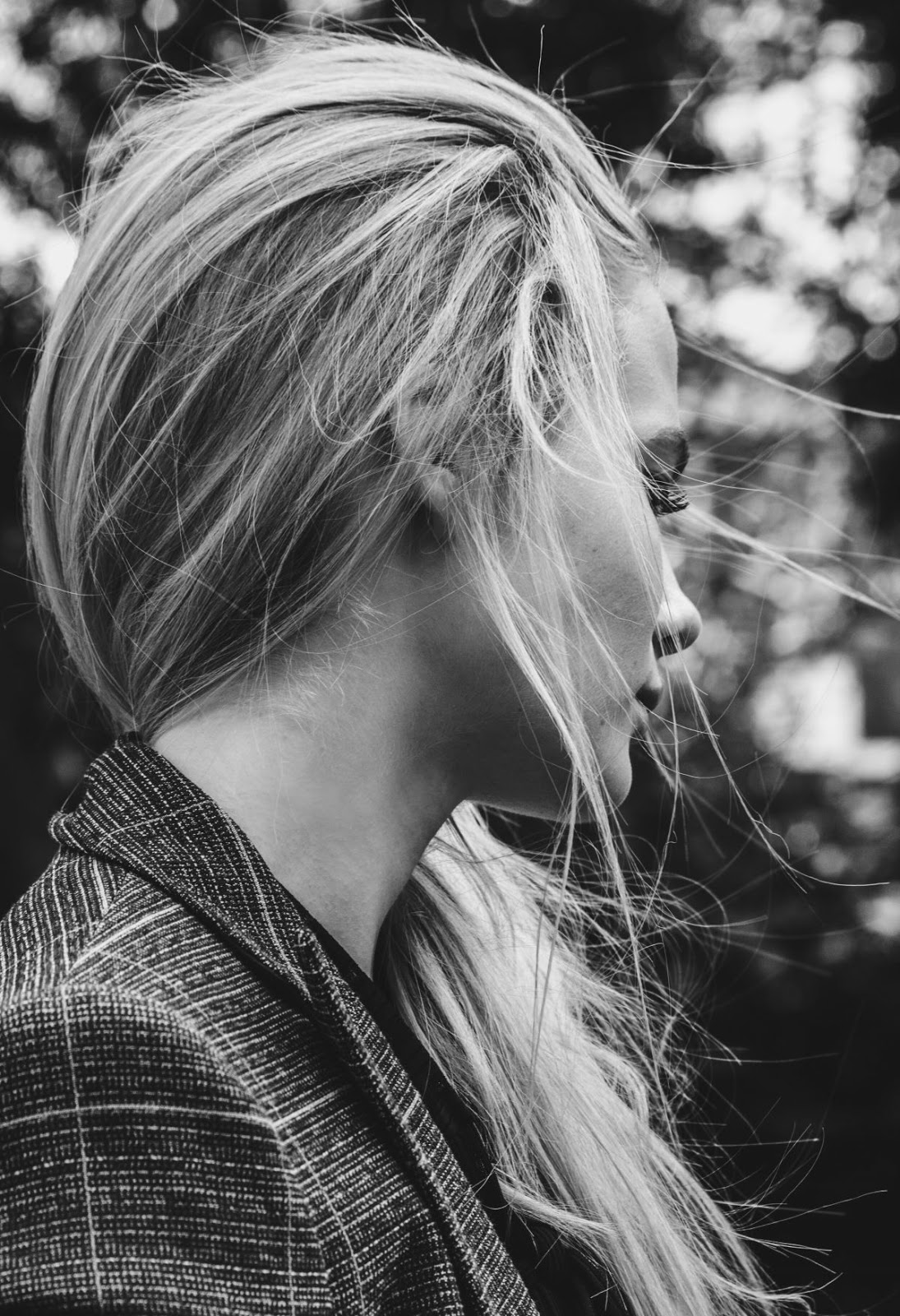 Freya Allan Clicks at a Photoshoot - November 2019