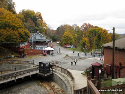 A Western Maryland Railroad Photojournal (Autumn Colors) on Homeschool Coffee Break @ kympossibleblog.blogspot.com #railroad #steamtrain