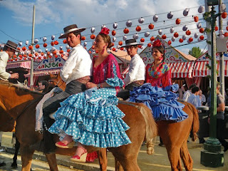 Feria de Sevilla 2011 - Caballistas con flamencas