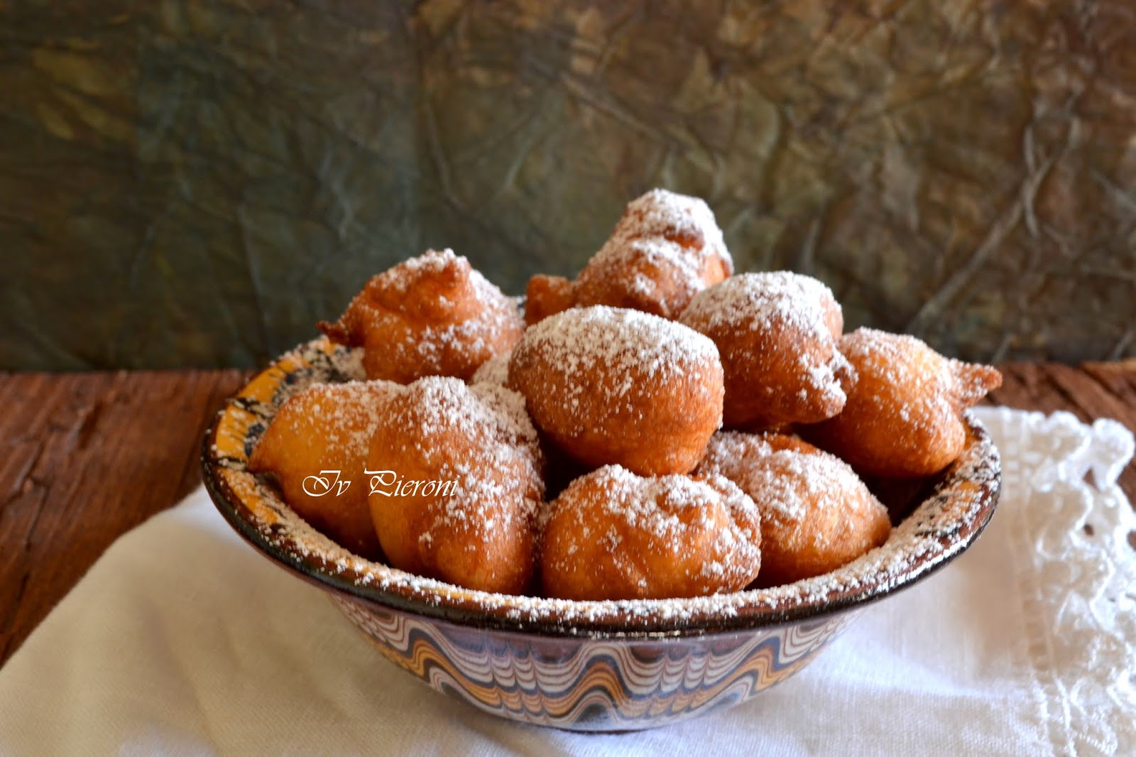 С нож и вилица в ръка Бухтички с оризово брашно Frittelle senza glutine