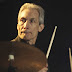 Charlie Watts, baterista do Rolling Stones, morre aos 80 anos