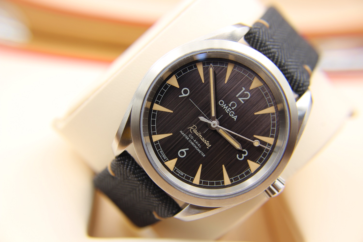 OMEGA RAILMASTER COAXIAL 8806 MASTER 