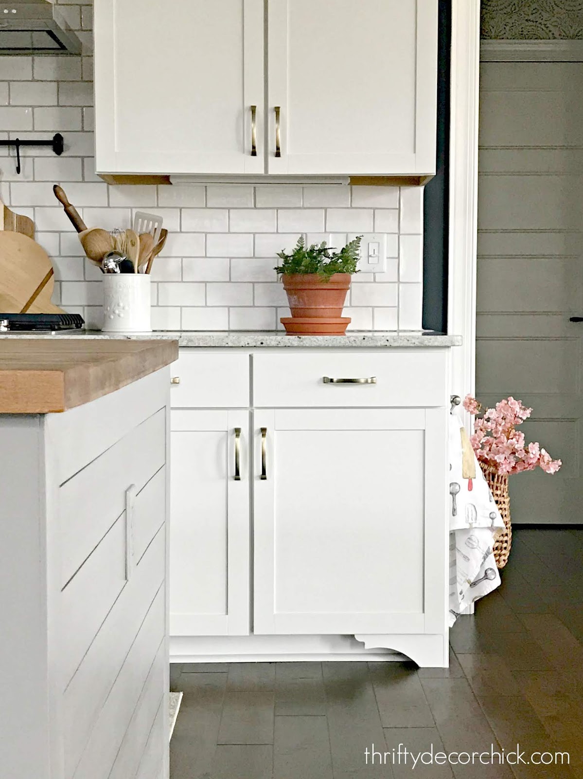 How to hide under cabinet lights