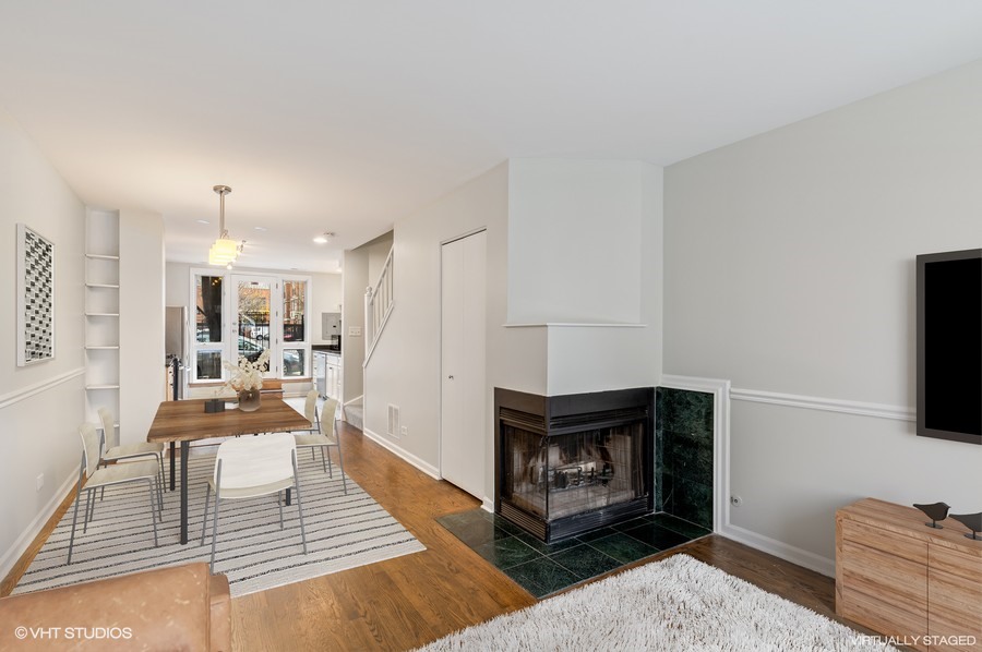 The Chicago Real Estate Local For Sale! South Loop townhouse 479,900