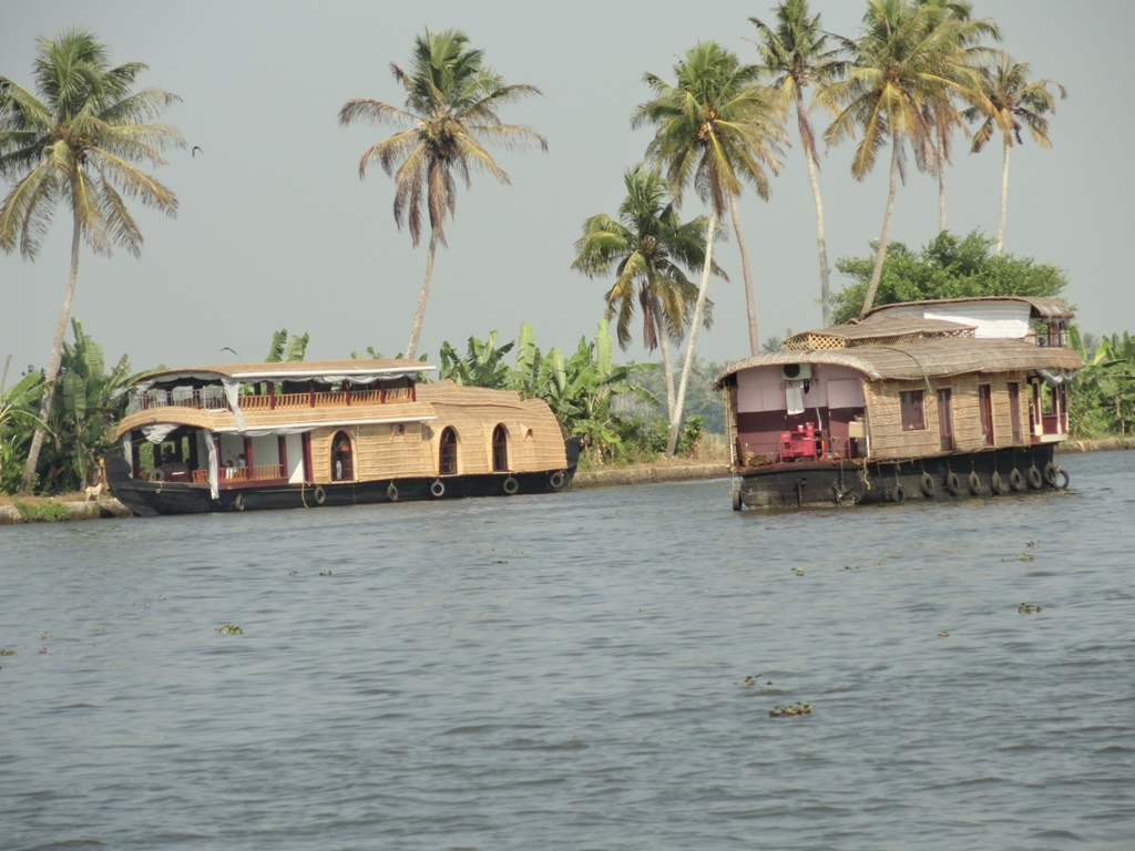 Houseboat Booking Cheap and Best Houseboat in Alleppey and Kumarakom