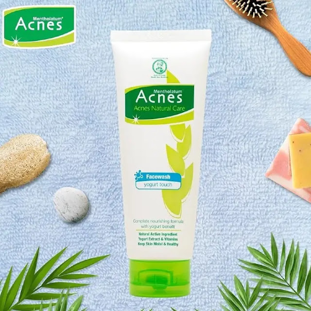 Acnes Natural Care Facewash Yougurt Touch