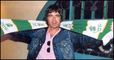 1805.noel-gallagher-celtic-fan.jpg