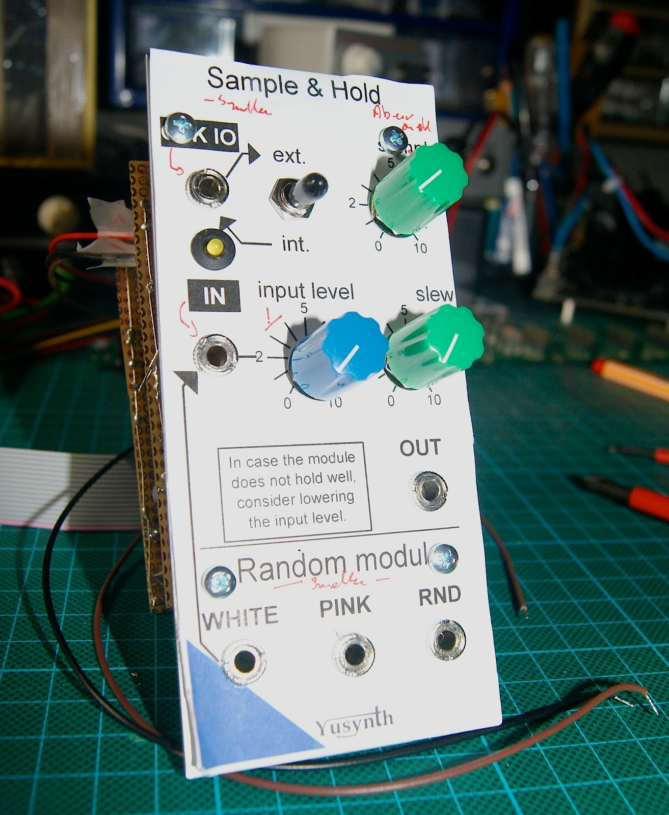 Growing your modular synthesizer for dummies Panel technique