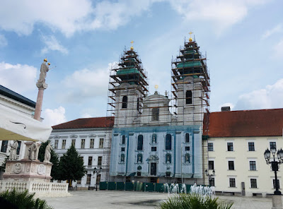 Győr, Benedyktyński kościół św. Ignacego Loyoli