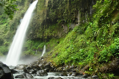 air-terjun-tertinggi-banyuwangi