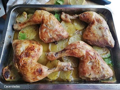 Pollo al horno con patatas al vino blanco - Receta de la abuela