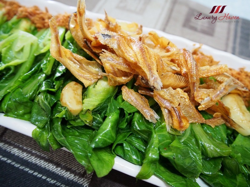 Bee Cheng Hiang Pork Floss Baby Kailan ( 美珍香肉松炒小芥兰 )