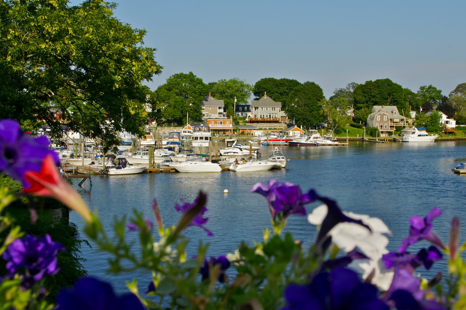 Fotos by Mendi Pawtuxet Village, RI