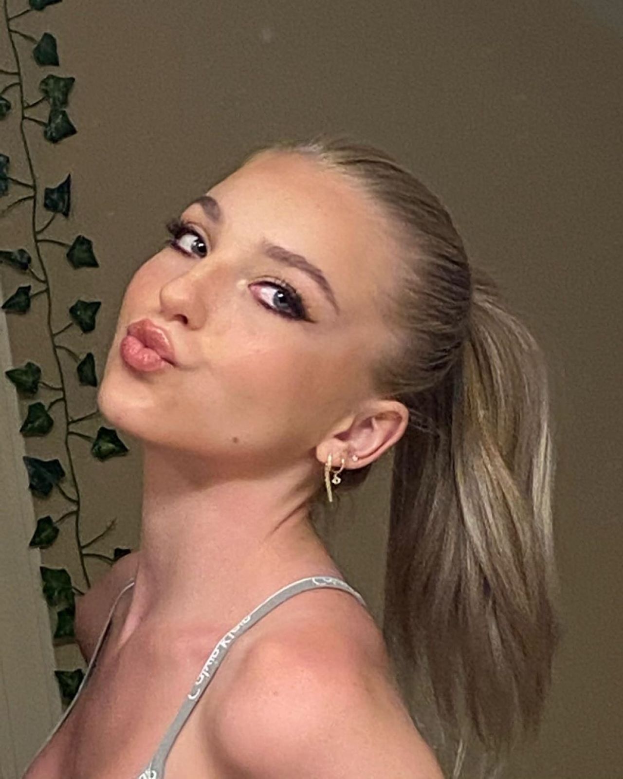 Brynn Rumfallo – Social Media 04/22/2020