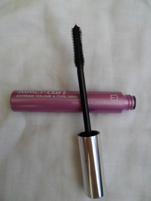 Beautifully Glossy Face of Australia ImpactCurl Mascara