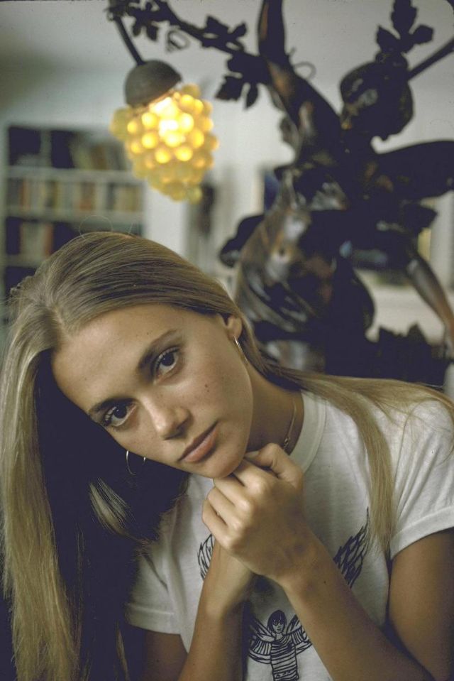 35 Beautiful Photos of Peggy Lipton in the 1960s and ’70s ~ Vintage