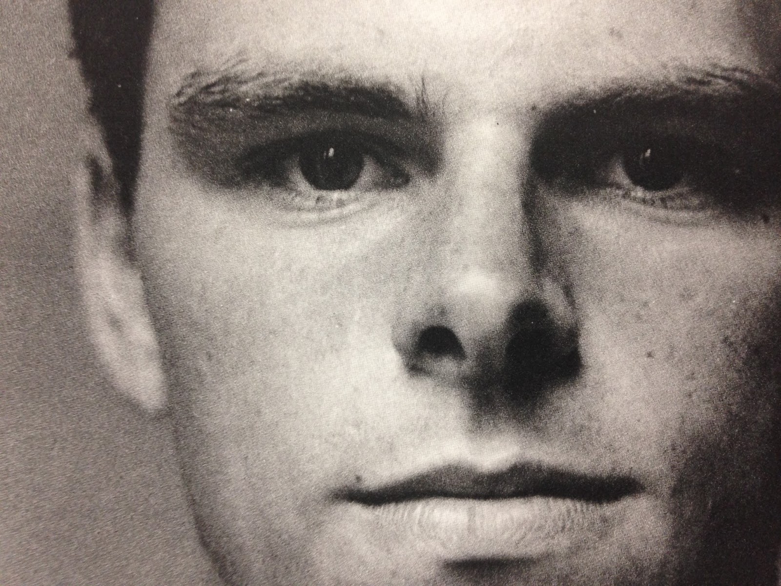 YvesNoël Genod, le dispariteur B ody through which the dream flows