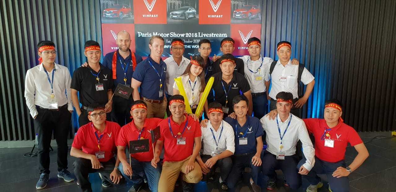 Mẫu đồng phục nhân viên Vinfast