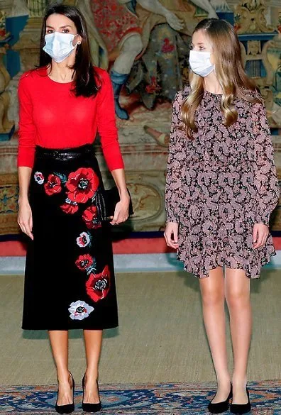 Queen Letizia wore a cashmere sweater from Hugo Boss, a poppy print knit skirt from Carolina Herrera. Infanta Sofia wore polka dot dress from Zara