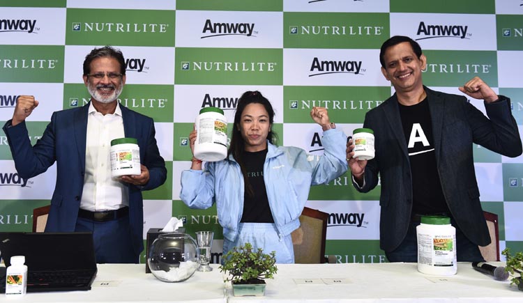 Anshu Budhraja, CEO Amway India, Saikhom Mirabai Chanu and Ajay Khanna CMO Amway India at the Nutrilite brand ambassador announcement Press conference
