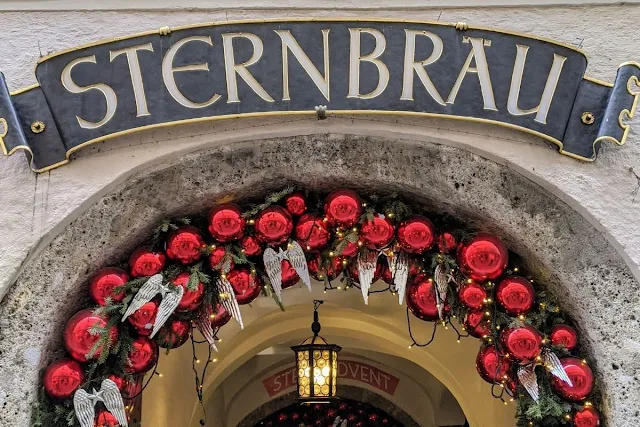 Salzburg in winter: Sternbrau Courtyard