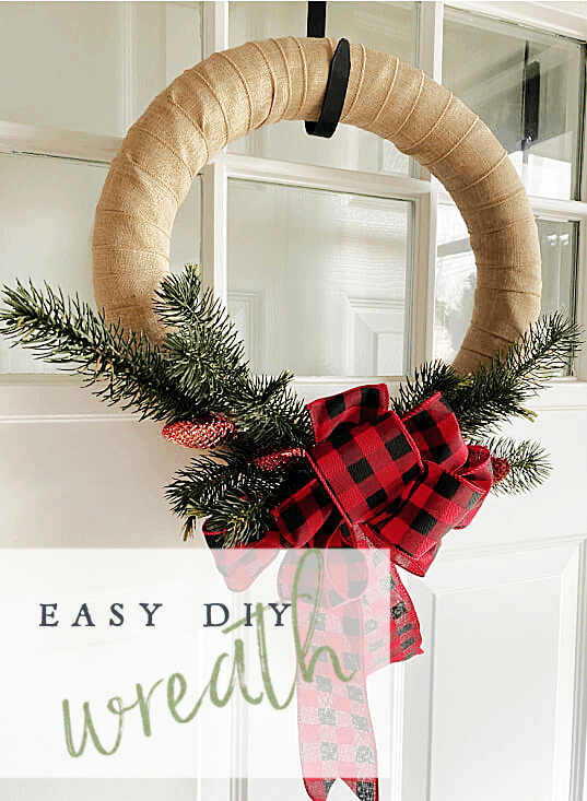 Easy Christmas wreath pin