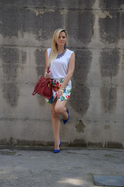 outfit stampa a fiori come abbinare la stampa a fiori abbinamenti stampa a fiori how to wear floral print how to combine floral print mariafelicia magno fashion blogger colorblock by felym outfit luglio 2016 outfit estivi summer outfits july outfits fashion blogger italiane fashion bloggers italy influencer italiane italian influencer