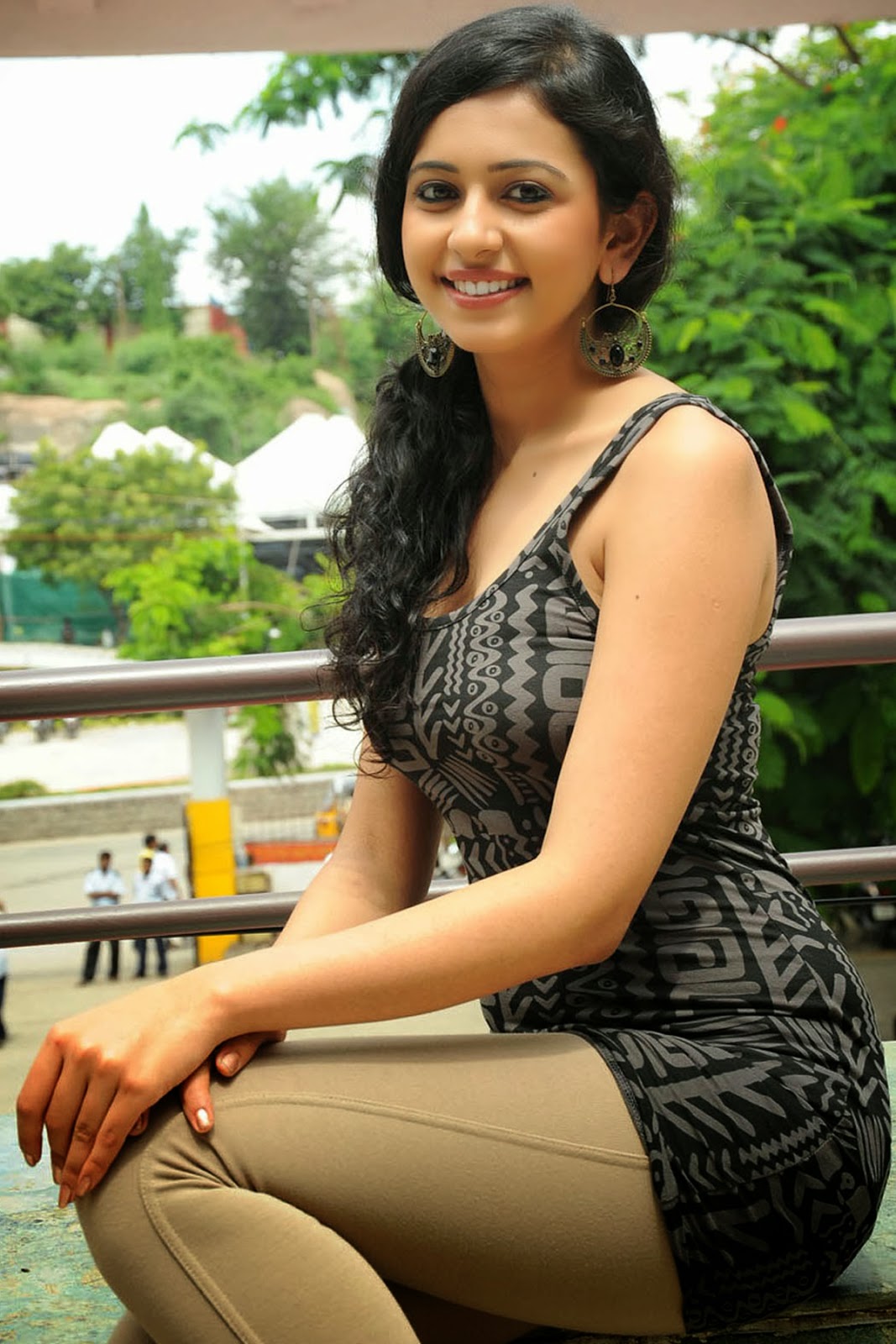 Rakul Preet Singh HD Wallpapers Bulk (30+)