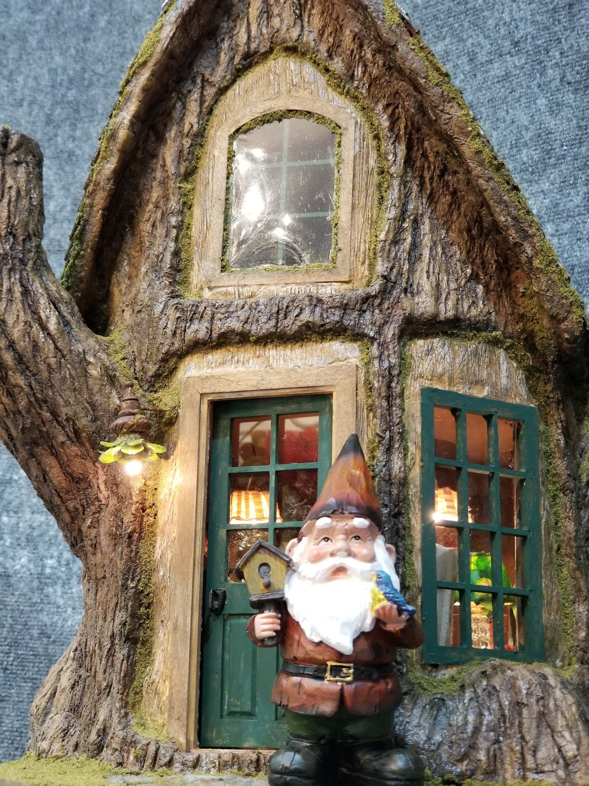 Greggs Miniature Imaginations (Ever After Cottages) Gnome Tree Stump